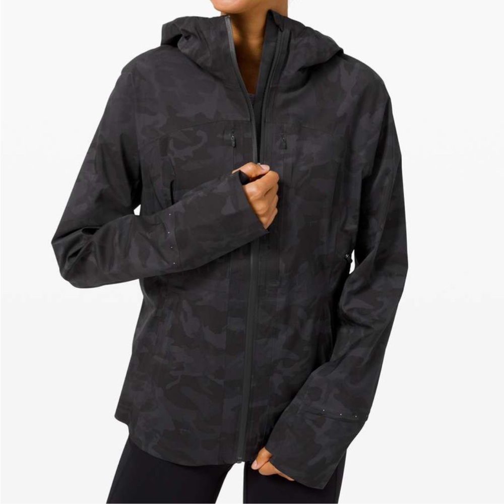 Lululemon Break a Trail Jacket  Dark Camo Raincoat